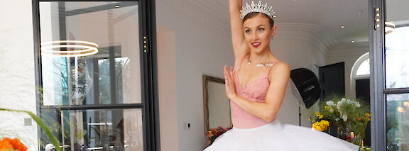 clockwork ballet dancer hire uk